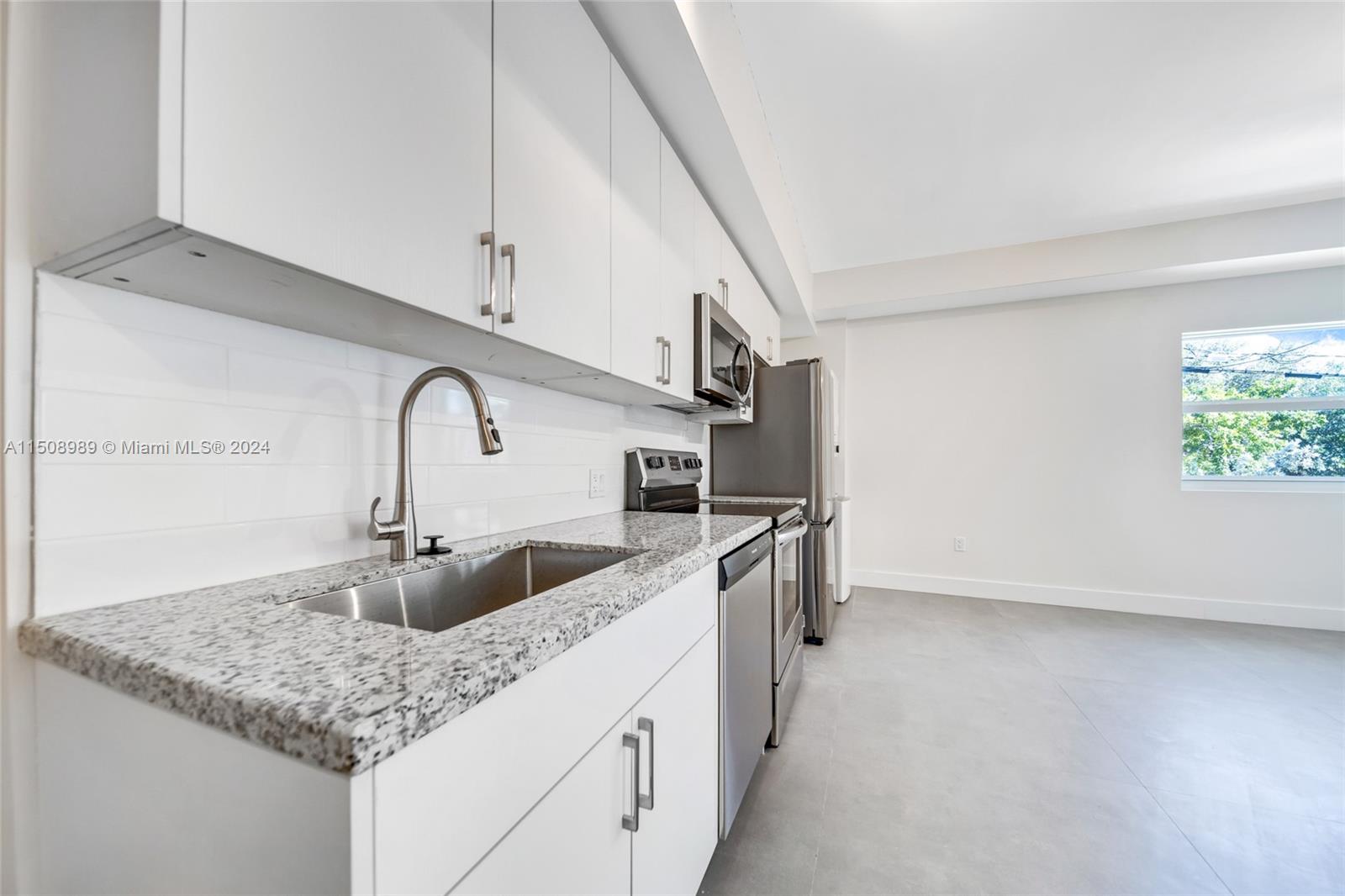 1536 NW 15th Ave 106, Miami, Florida 33125, 2 Bedrooms Bedrooms, ,1 BathroomBathrooms,Residentiallease,For Rent,1536 NW 15th Ave 106,A11508989