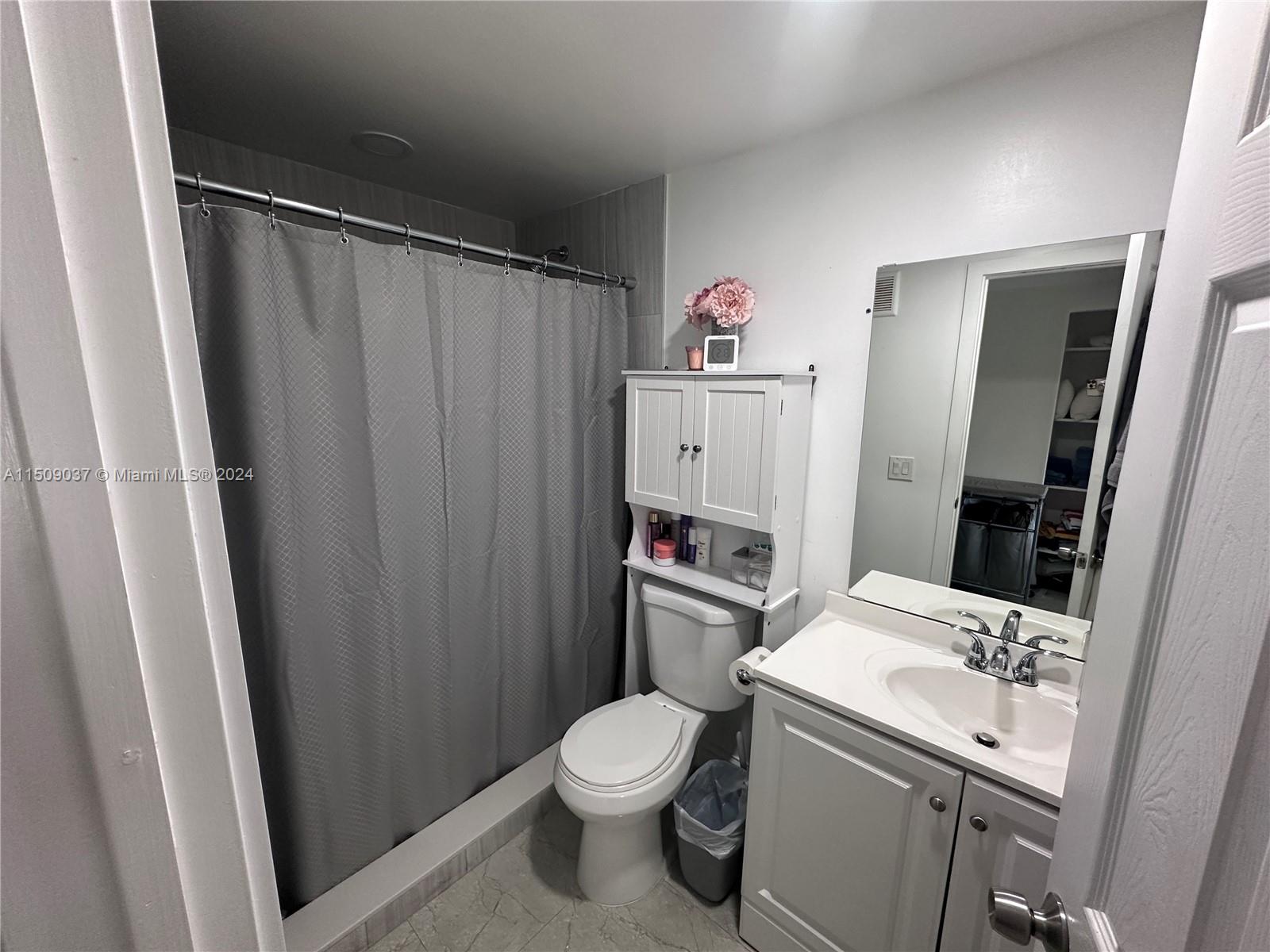 13700 62nd St, Miami, FL, 33183 United States, 3 Bedrooms Bedrooms, ,2 BathroomsBathrooms,Residential,For Sale,62nd St,A11509037