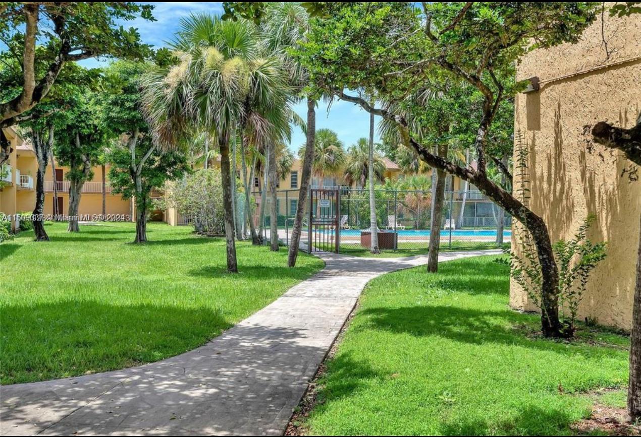 13700 62nd St, Miami, FL, 33183 United States, 3 Bedrooms Bedrooms, ,2 BathroomsBathrooms,Residential,For Sale,62nd St,A11509037