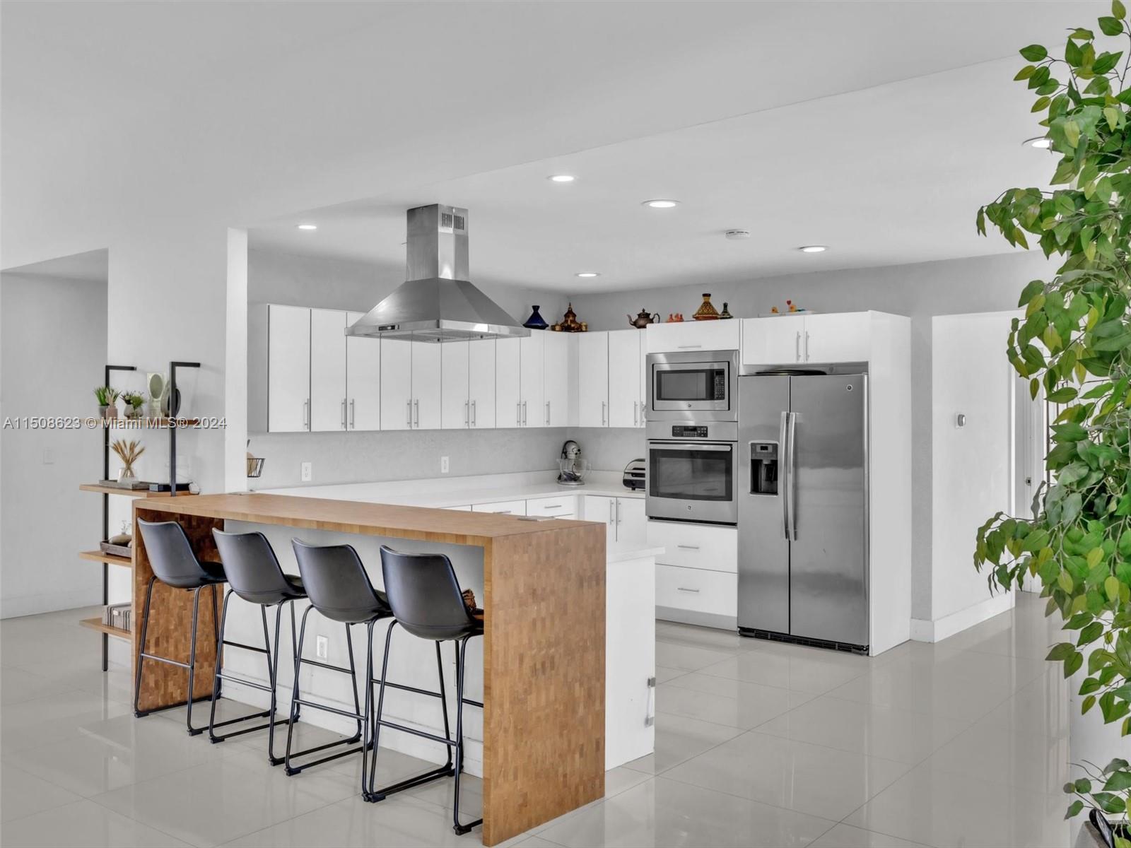 19525 NE 22nd Ave, Miami, Florida 33180, 4 Bedrooms Bedrooms, ,3 BathroomsBathrooms,Residential,For Sale,19525 NE 22nd Ave,A11508623