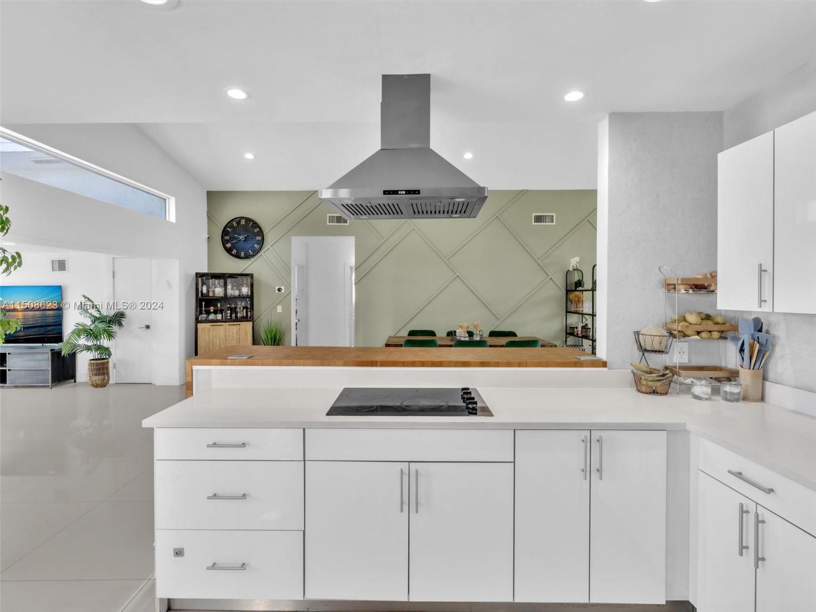 19525 NE 22nd Ave, Miami, Florida 33180, 4 Bedrooms Bedrooms, ,3 BathroomsBathrooms,Residential,For Sale,19525 NE 22nd Ave,A11508623