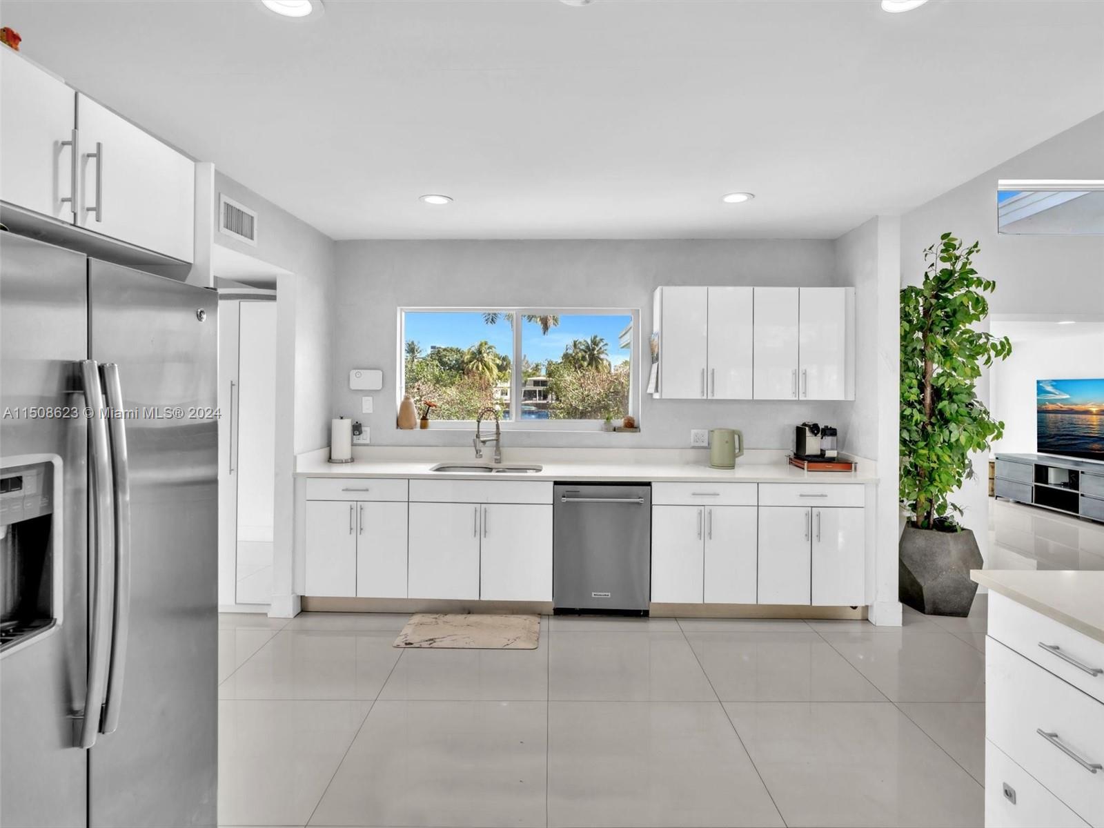 19525 NE 22nd Ave, Miami, Florida 33180, 4 Bedrooms Bedrooms, ,3 BathroomsBathrooms,Residential,For Sale,19525 NE 22nd Ave,A11508623