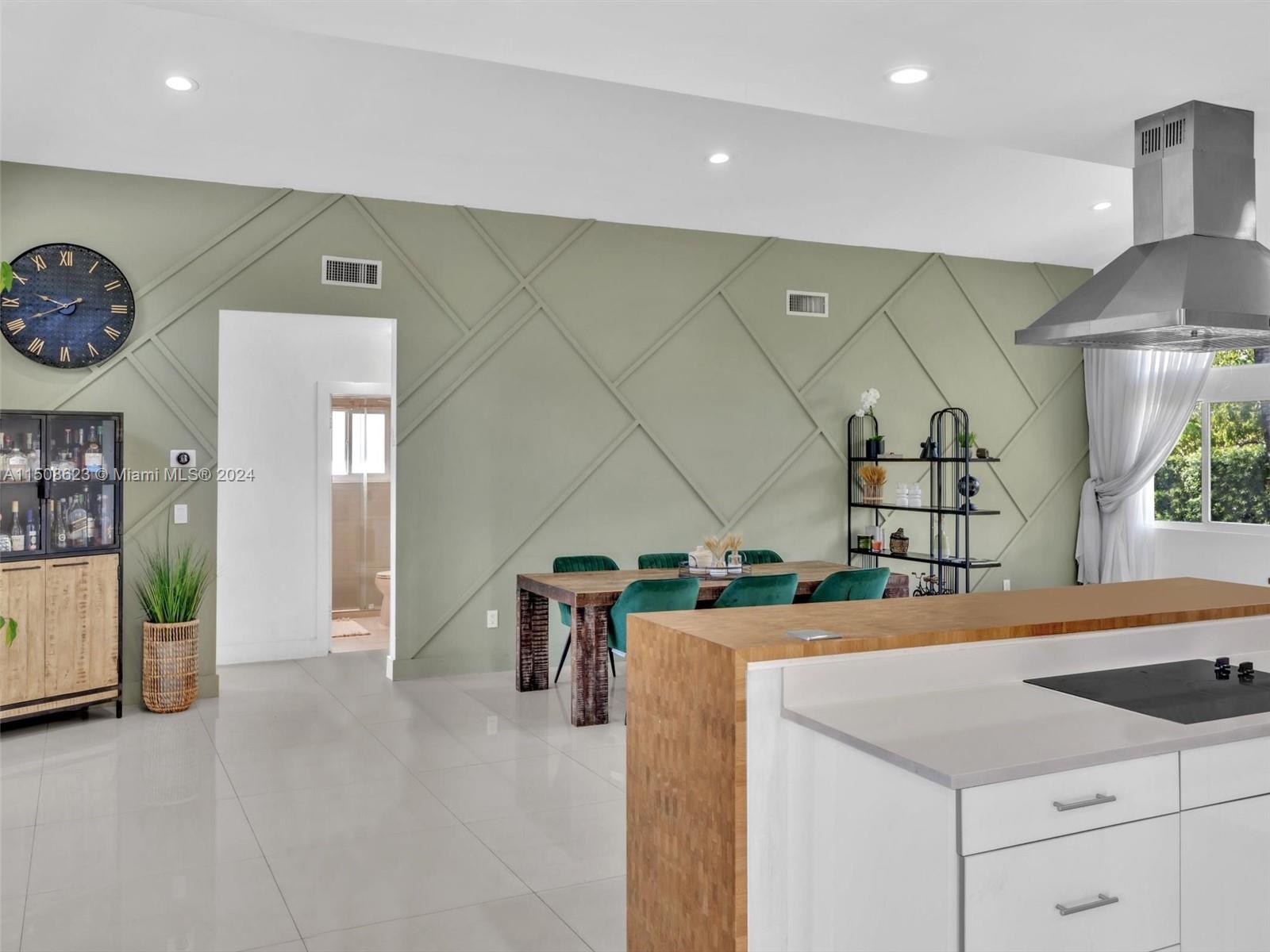 19525 NE 22nd Ave, Miami, Florida 33180, 4 Bedrooms Bedrooms, ,3 BathroomsBathrooms,Residential,For Sale,19525 NE 22nd Ave,A11508623