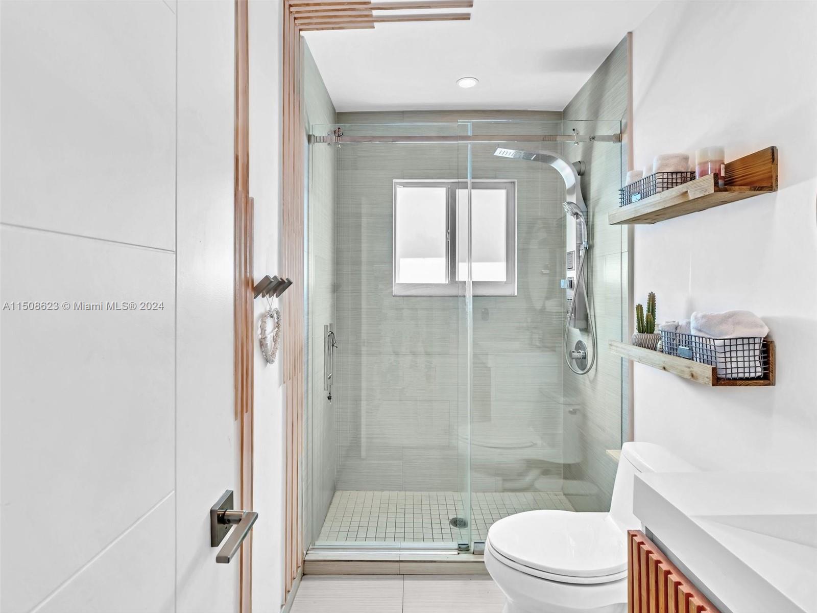 19525 NE 22nd Ave, Miami, Florida 33180, 4 Bedrooms Bedrooms, ,3 BathroomsBathrooms,Residential,For Sale,19525 NE 22nd Ave,A11508623