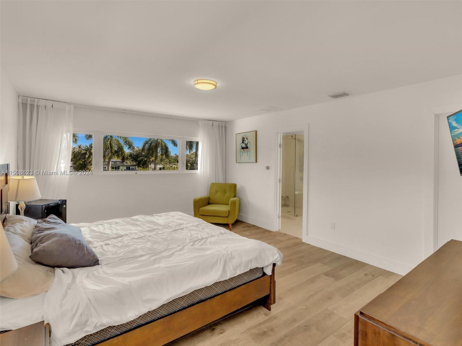 19525 NE 22nd Ave, Miami, Florida 33180, 4 Bedrooms Bedrooms, ,3 BathroomsBathrooms,Residential,For Sale,19525 NE 22nd Ave,A11508623