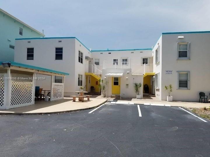 309 Crocus Ter 10, Hollywood, Florida 33019, ,1 BathroomBathrooms,Residential,For Sale,309 Crocus Ter 10,A11509098