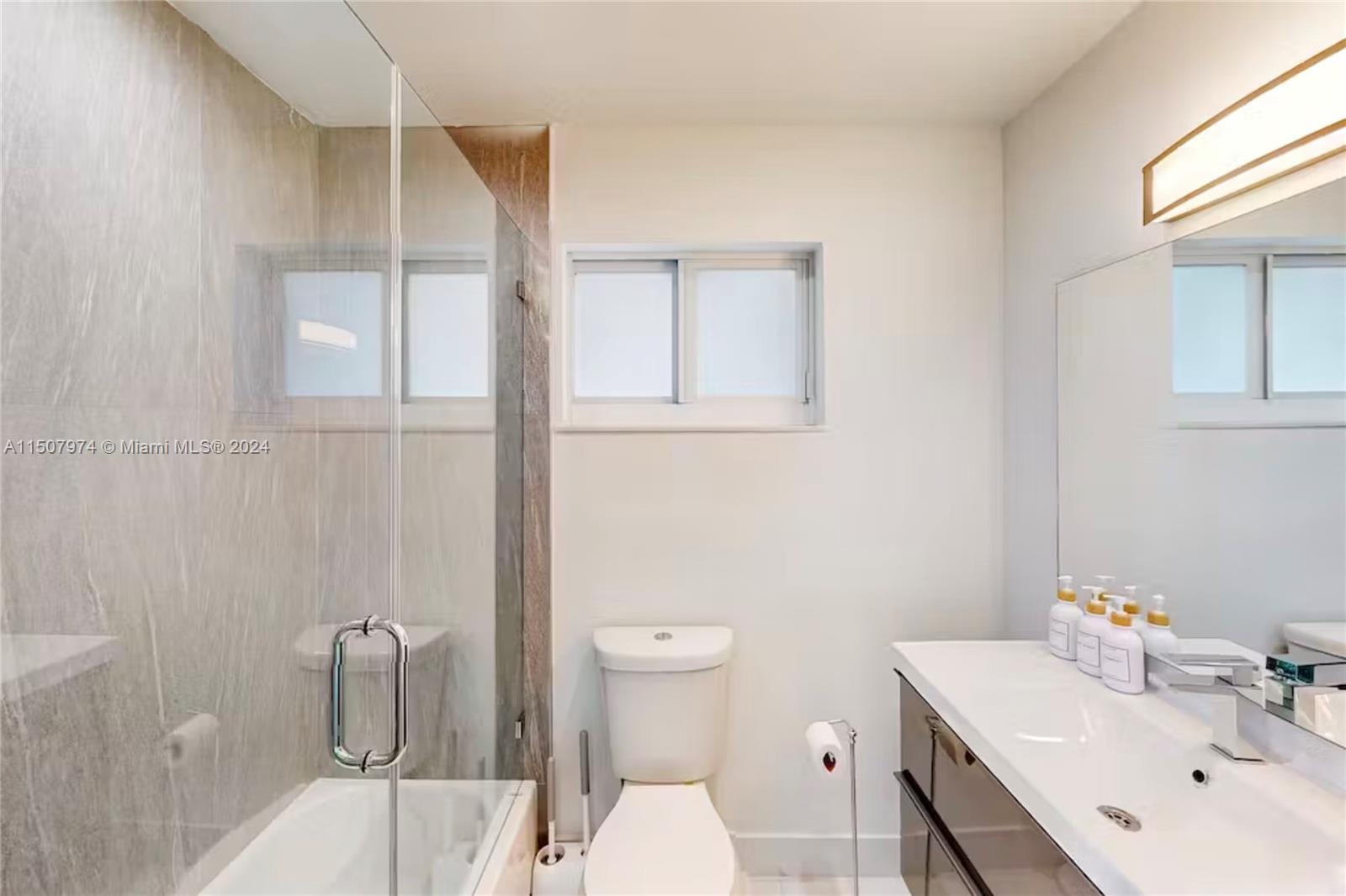 700 NW 9th Ct, Hallandale Beach, Florida 33009, 5 Bedrooms Bedrooms, ,3 BathroomsBathrooms,Residential,For Sale,700 NW 9th Ct,A11507974