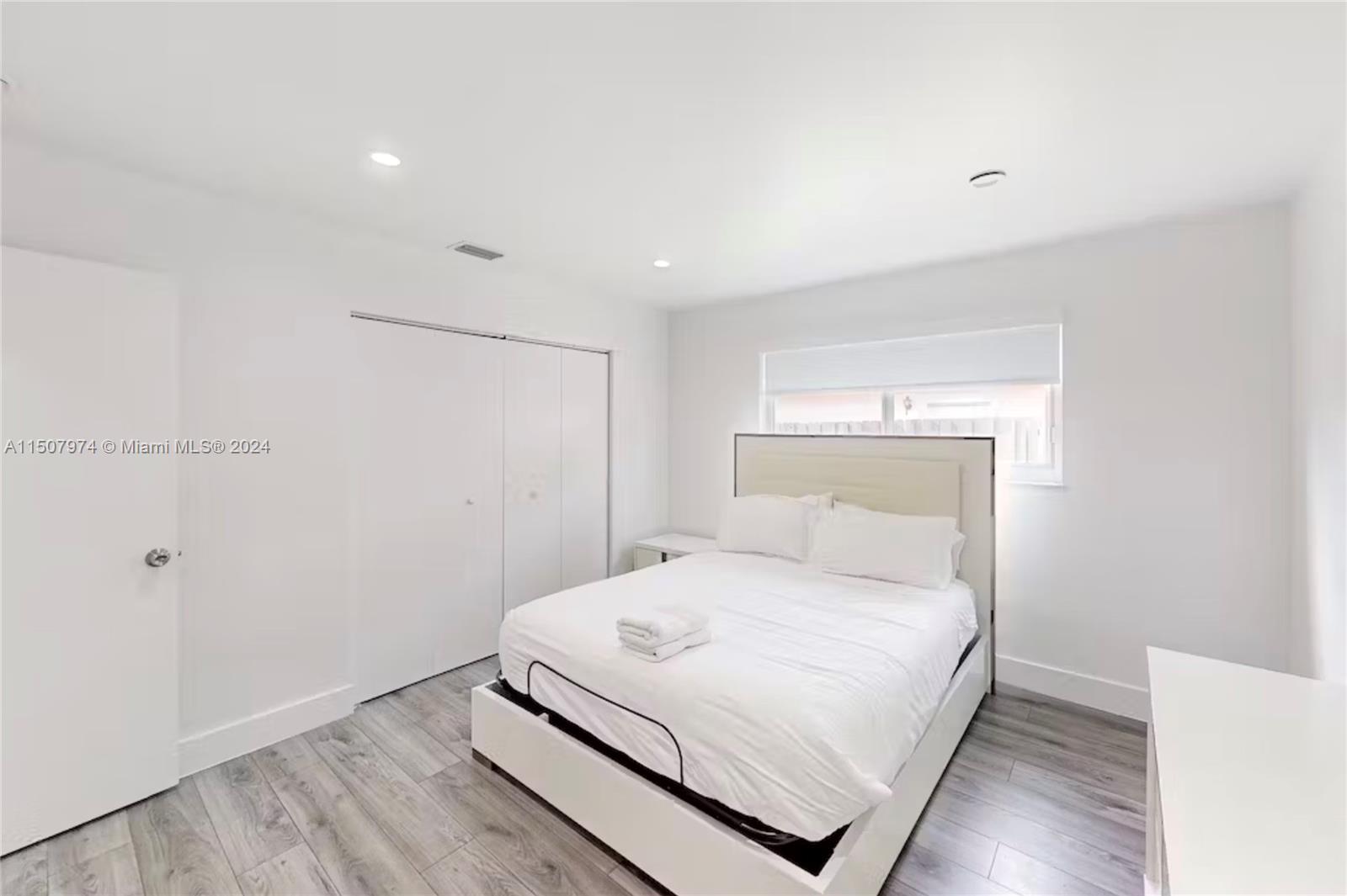 700 NW 9th Ct, Hallandale Beach, Florida 33009, 5 Bedrooms Bedrooms, ,3 BathroomsBathrooms,Residential,For Sale,700 NW 9th Ct,A11507974