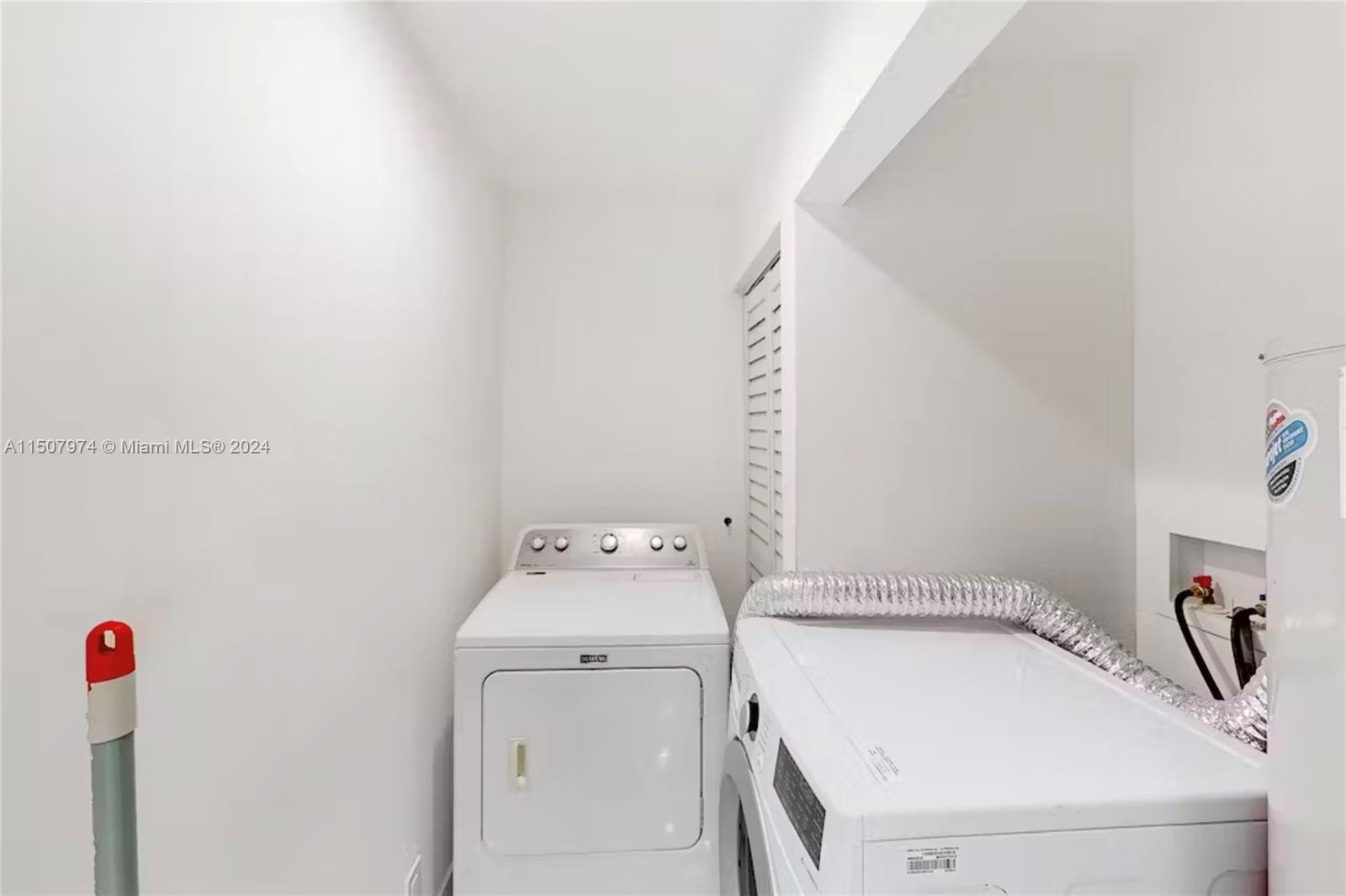 700 NW 9th Ct, Hallandale Beach, Florida 33009, 5 Bedrooms Bedrooms, ,3 BathroomsBathrooms,Residential,For Sale,700 NW 9th Ct,A11507974