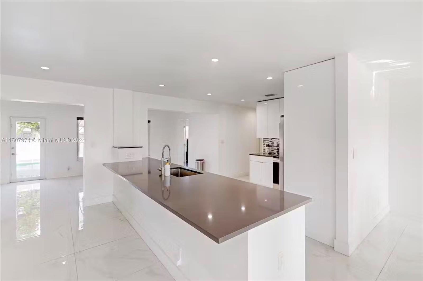 700 NW 9th Ct, Hallandale Beach, Florida 33009, 5 Bedrooms Bedrooms, ,3 BathroomsBathrooms,Residential,For Sale,700 NW 9th Ct,A11507974