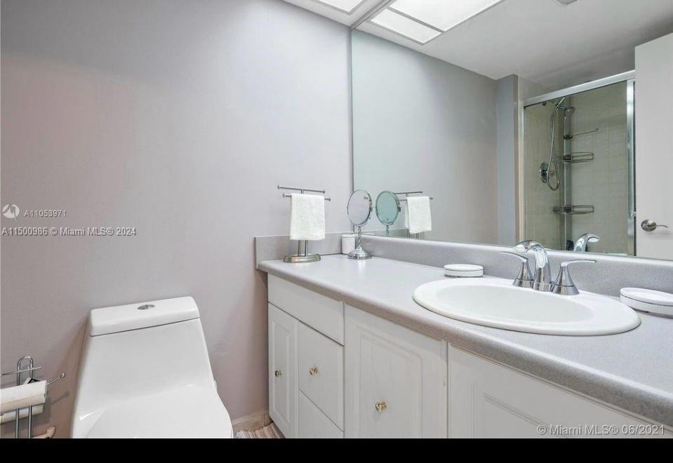 251 174th St, Sunny Isles Beach, FL, 33160 United States, 2 Bedrooms Bedrooms, ,2 BathroomsBathrooms,Residential,For Sale,174th St,A11500986