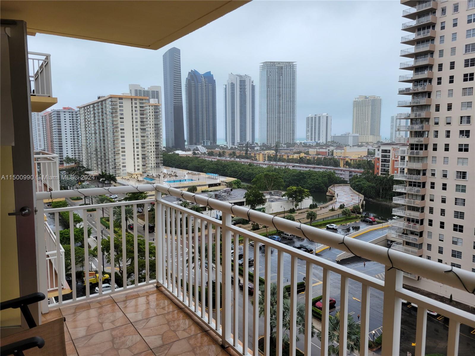 251 174th St 1208, Sunny Isles Beach, Florida 33160, 2 Bedrooms Bedrooms, ,2 BathroomsBathrooms,Residentiallease,For Rent,251 174th St 1208,A11500990