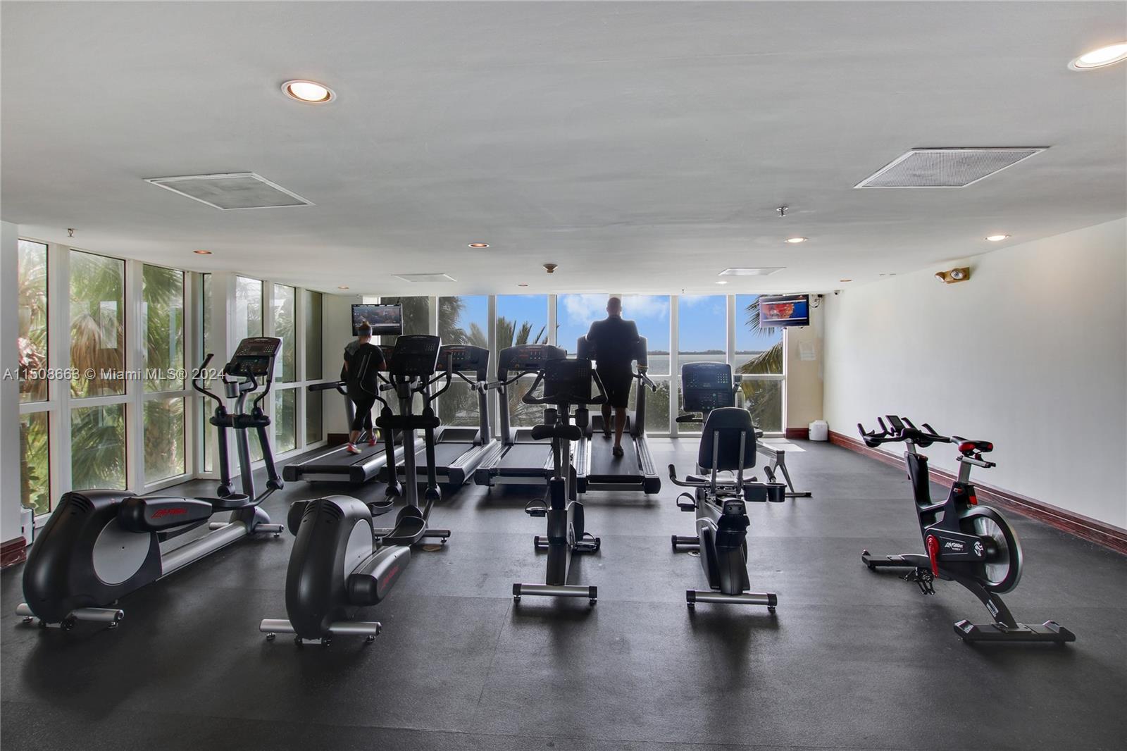 1111 Brickell Bay Dr 1101, Miami, Florida 33131, 2 Bedrooms Bedrooms, ,2 BathroomsBathrooms,Residentiallease,For Rent,1111 Brickell Bay Dr 1101,A11508663