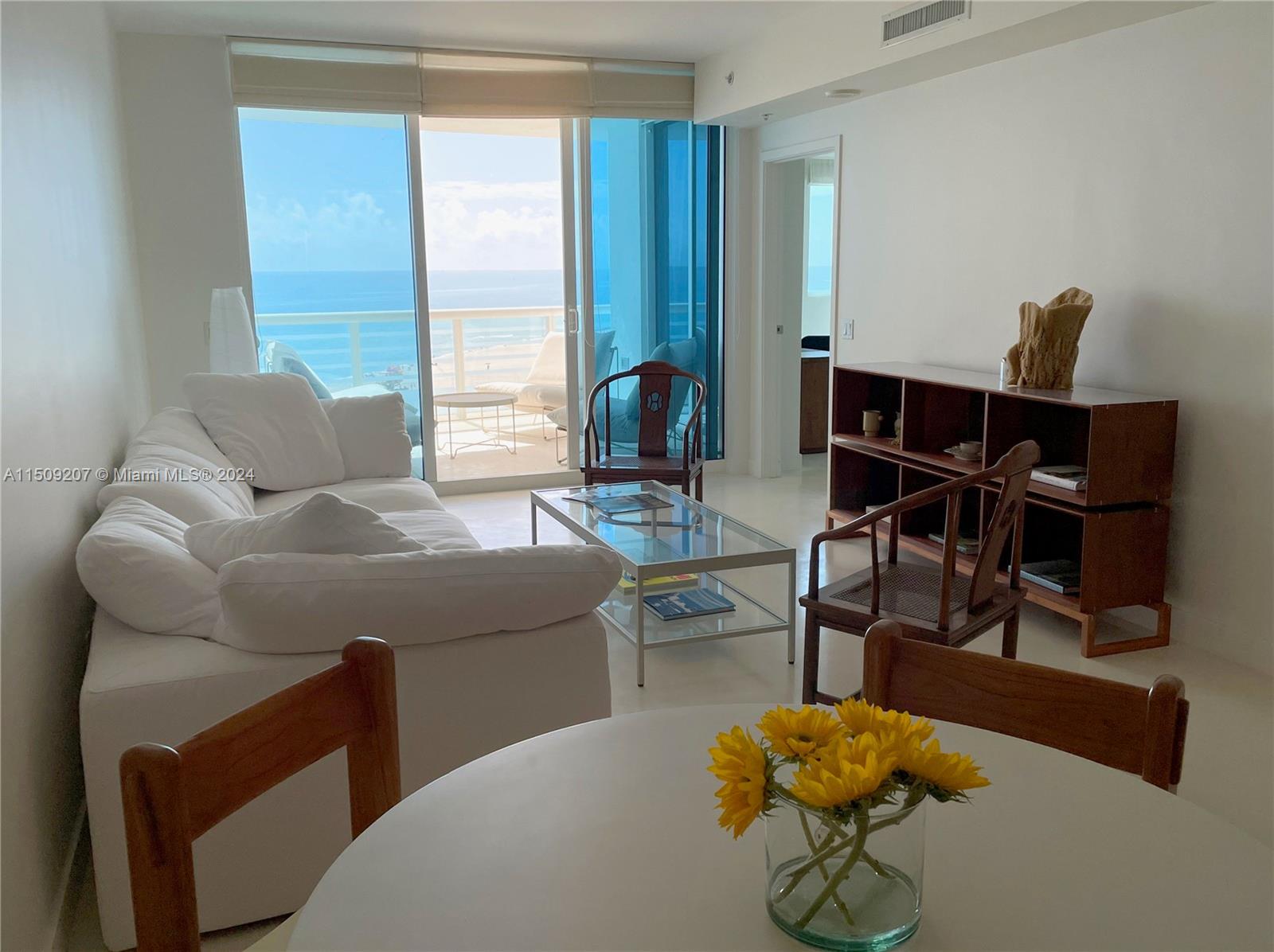 3801 Collins Ave 1004, Miami Beach, Florida 33140, 2 Bedrooms Bedrooms, ,2 BathroomsBathrooms,Residentiallease,For Rent,3801 Collins Ave 1004,A11509207