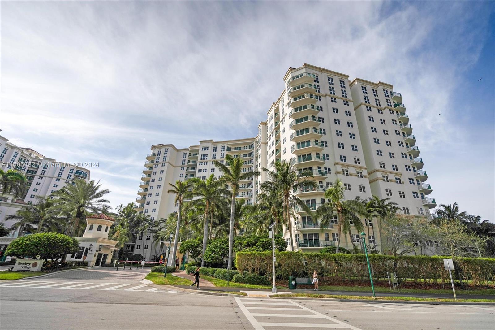 20000 E Country Club Dr 206, Aventura, Florida 33180, 3 Bedrooms Bedrooms, ,3 BathroomsBathrooms,Residential,For Sale,20000 E Country Club Dr 206,A11505132
