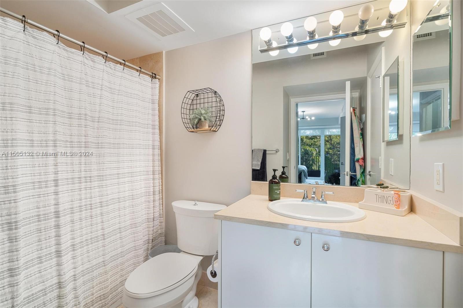 20000 Country Club Dr, Aventura, FL, 33180 United States, 3 Bedrooms Bedrooms, ,3 BathroomsBathrooms,Residential,For Sale,Country Club Dr,A11505132
