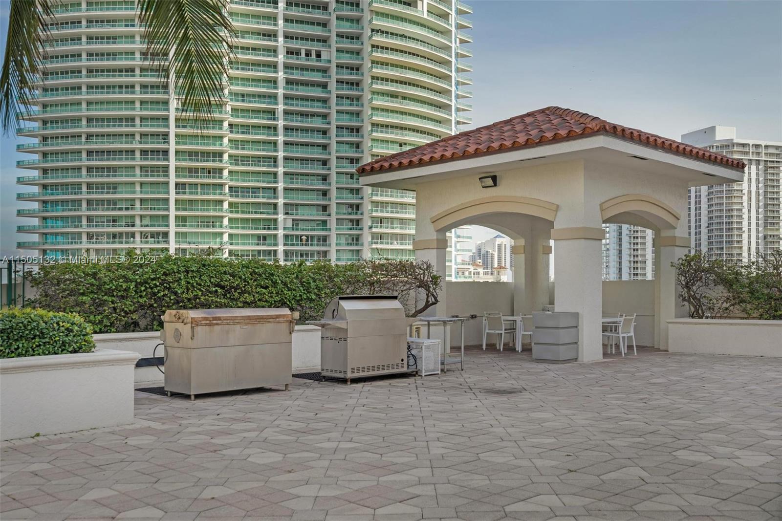 20000 E Country Club Dr 206, Aventura, Florida 33180, 3 Bedrooms Bedrooms, ,3 BathroomsBathrooms,Residential,For Sale,20000 E Country Club Dr 206,A11505132