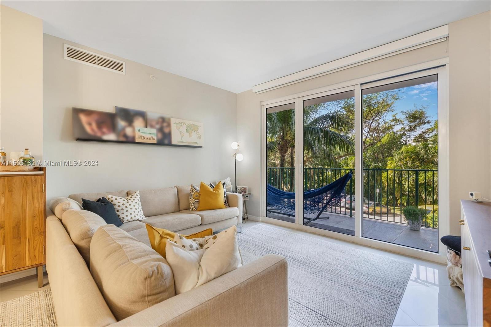 20000 E Country Club Dr 206, Aventura, Florida 33180, 3 Bedrooms Bedrooms, ,3 BathroomsBathrooms,Residential,For Sale,20000 E Country Club Dr 206,A11505132