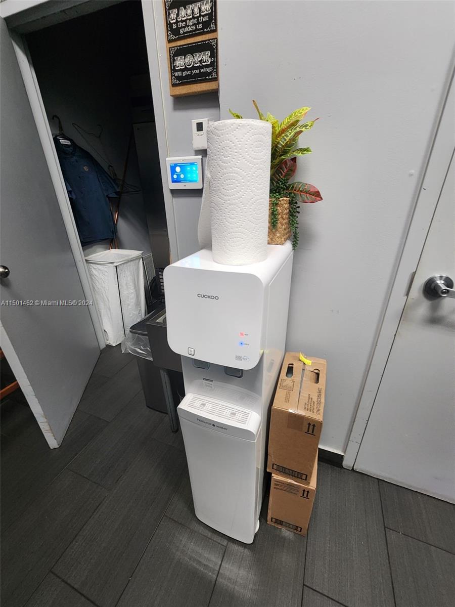 Coffee Shop Stirling Rd, Hollywood, Florida 33020, ,Businessopportunity,For Sale,Coffee Shop Stirling Rd,A11501462