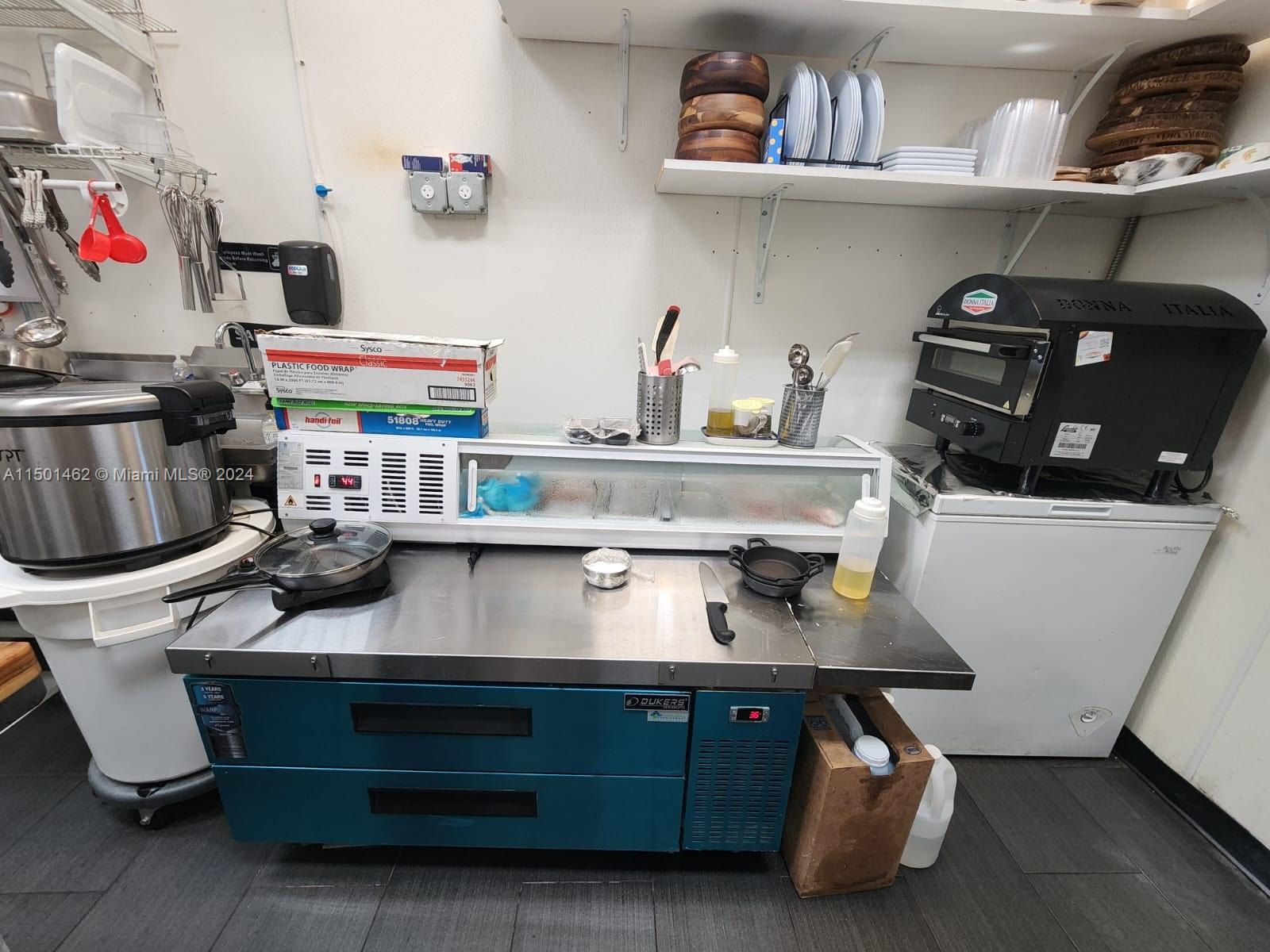 Coffee Shop Stirling Rd, Hollywood, Florida 33020, ,Businessopportunity,For Sale,Coffee Shop Stirling Rd,A11501462