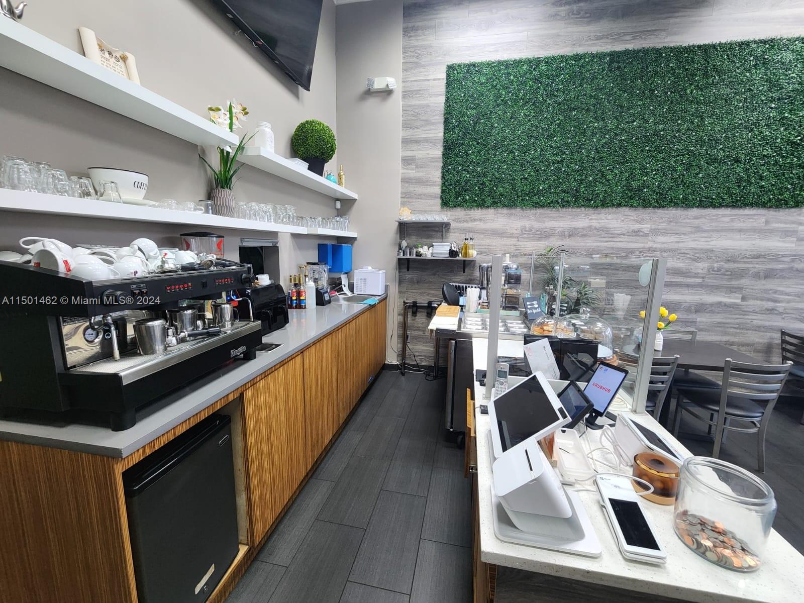 Coffee Shop Stirling Rd, Hollywood, Florida 33020, ,Businessopportunity,For Sale,Coffee Shop Stirling Rd,A11501462