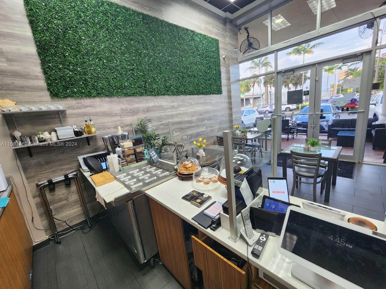 Coffee Shop Stirling Rd, Hollywood, Florida 33020, ,Businessopportunity,For Sale,Coffee Shop Stirling Rd,A11501462