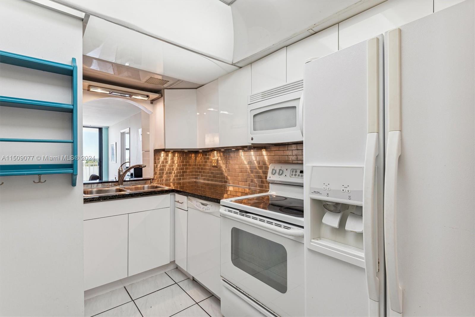 4301 Collins Ave 801, Miami Beach, Florida 33140, 2 Bedrooms Bedrooms, ,2 BathroomsBathrooms,Residential,For Sale,4301 Collins Ave 801,A11509077