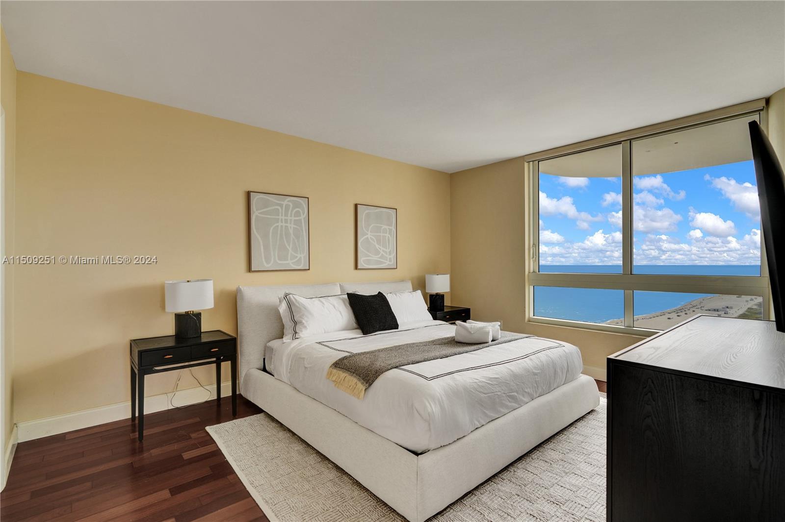 6365 Collins Ave 2007, Miami Beach, Florida 33141, 2 Bedrooms Bedrooms, ,2 BathroomsBathrooms,Residentiallease,For Rent,6365 Collins Ave 2007,A11509251