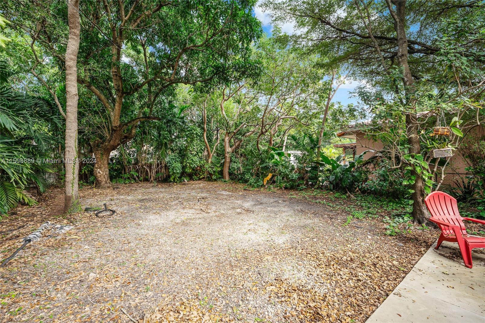 Listing Photo 17