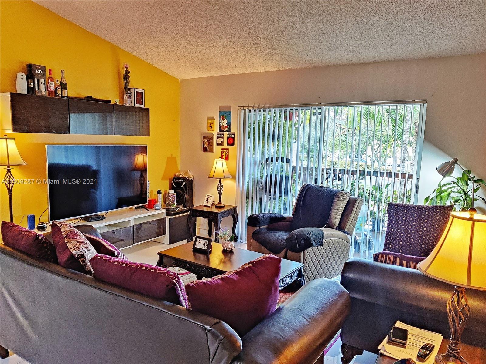 7620 Westwood Dr 216, Tamarac, Florida 33321, 3 Bedrooms Bedrooms, ,2 BathroomsBathrooms,Residential,For Sale,7620 Westwood Dr 216,A11509287