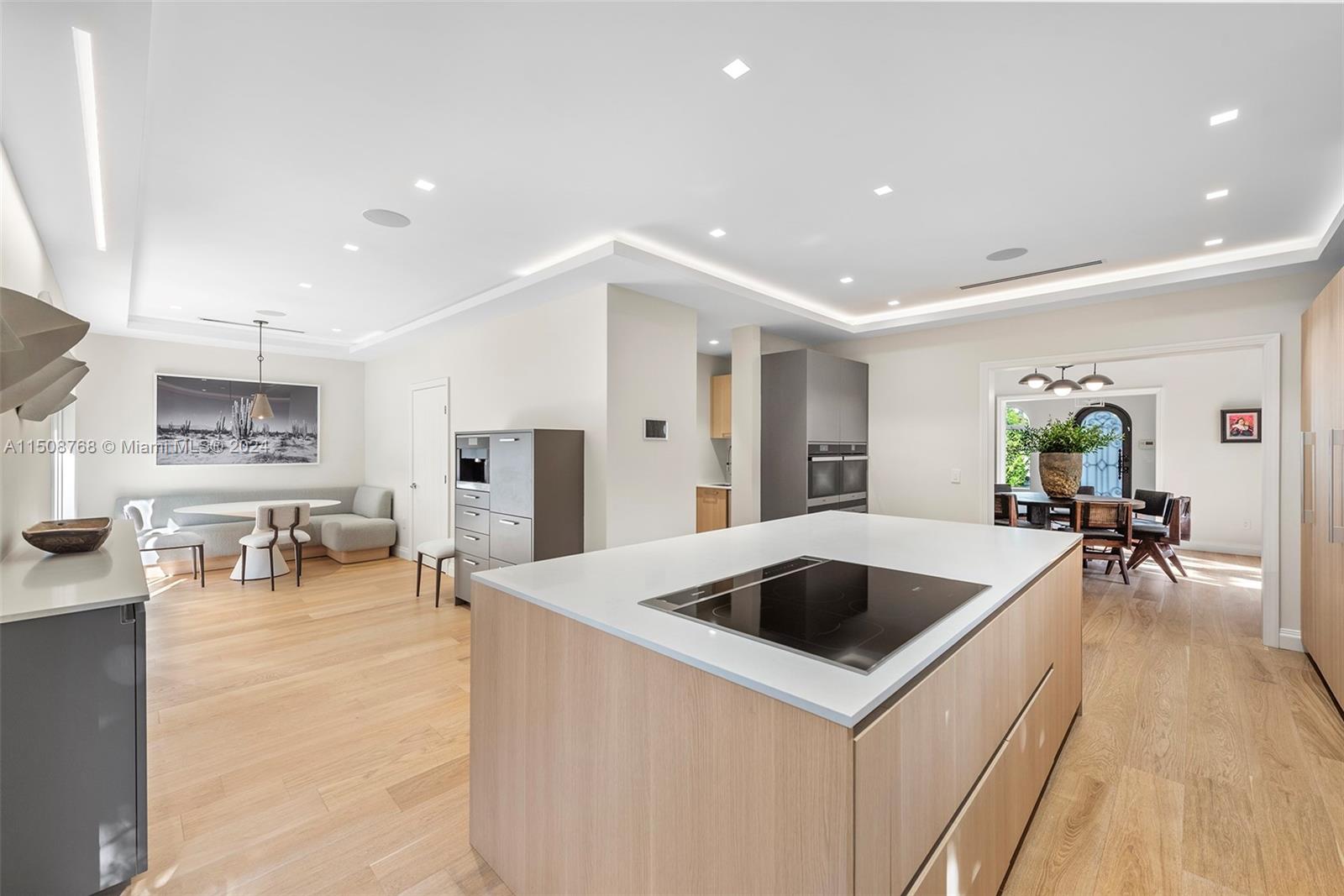 5572 Pine Tree Dr, Miami Beach, FL, 33140 United States, 5 Bedrooms Bedrooms, ,3 BathroomsBathrooms,Residential,For Sale,Pine Tree Dr,A11508768