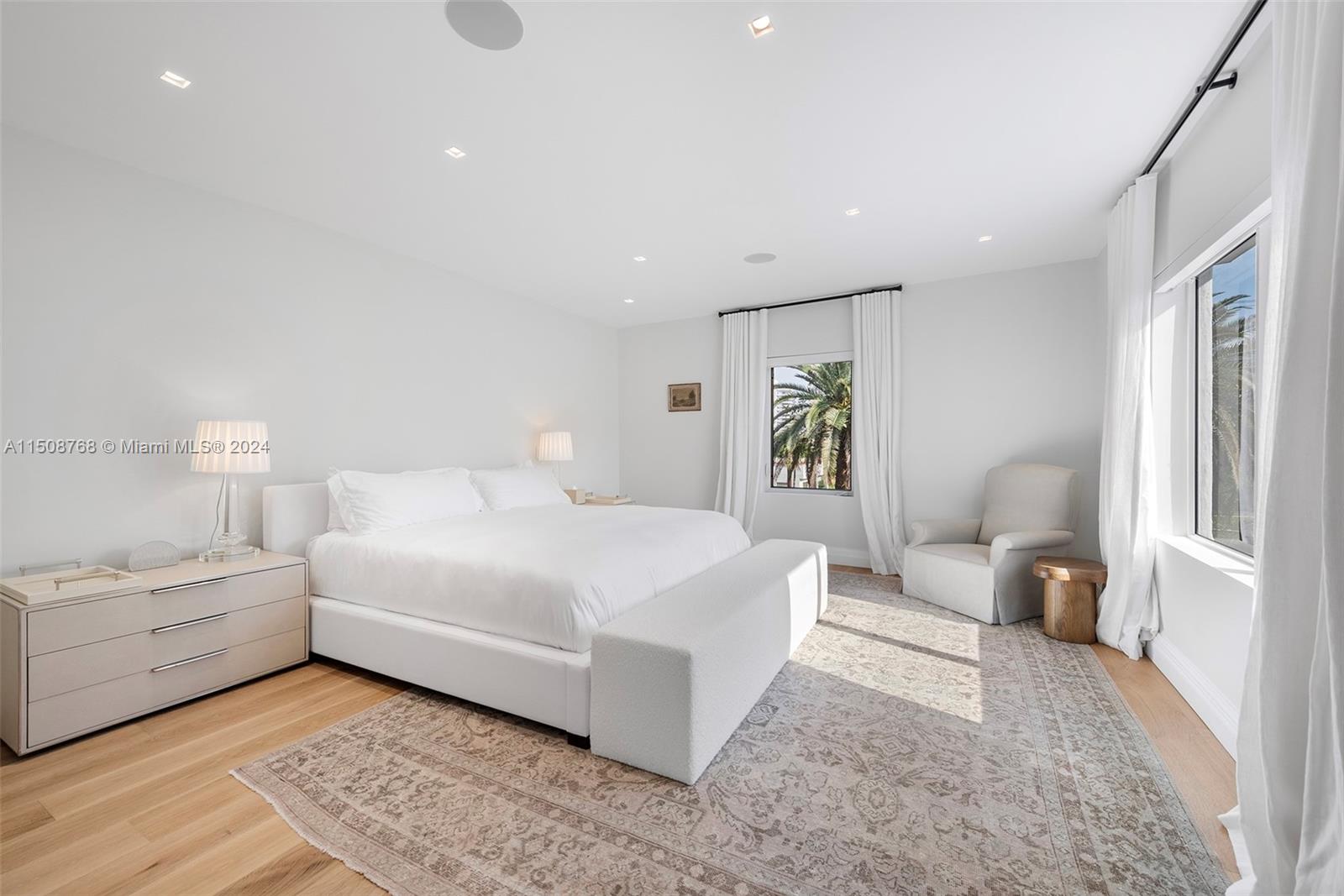 5572 Pine Tree Dr, Miami Beach, FL, 33140 United States, 5 Bedrooms Bedrooms, ,3 BathroomsBathrooms,Residential,For Sale,Pine Tree Dr,A11508768