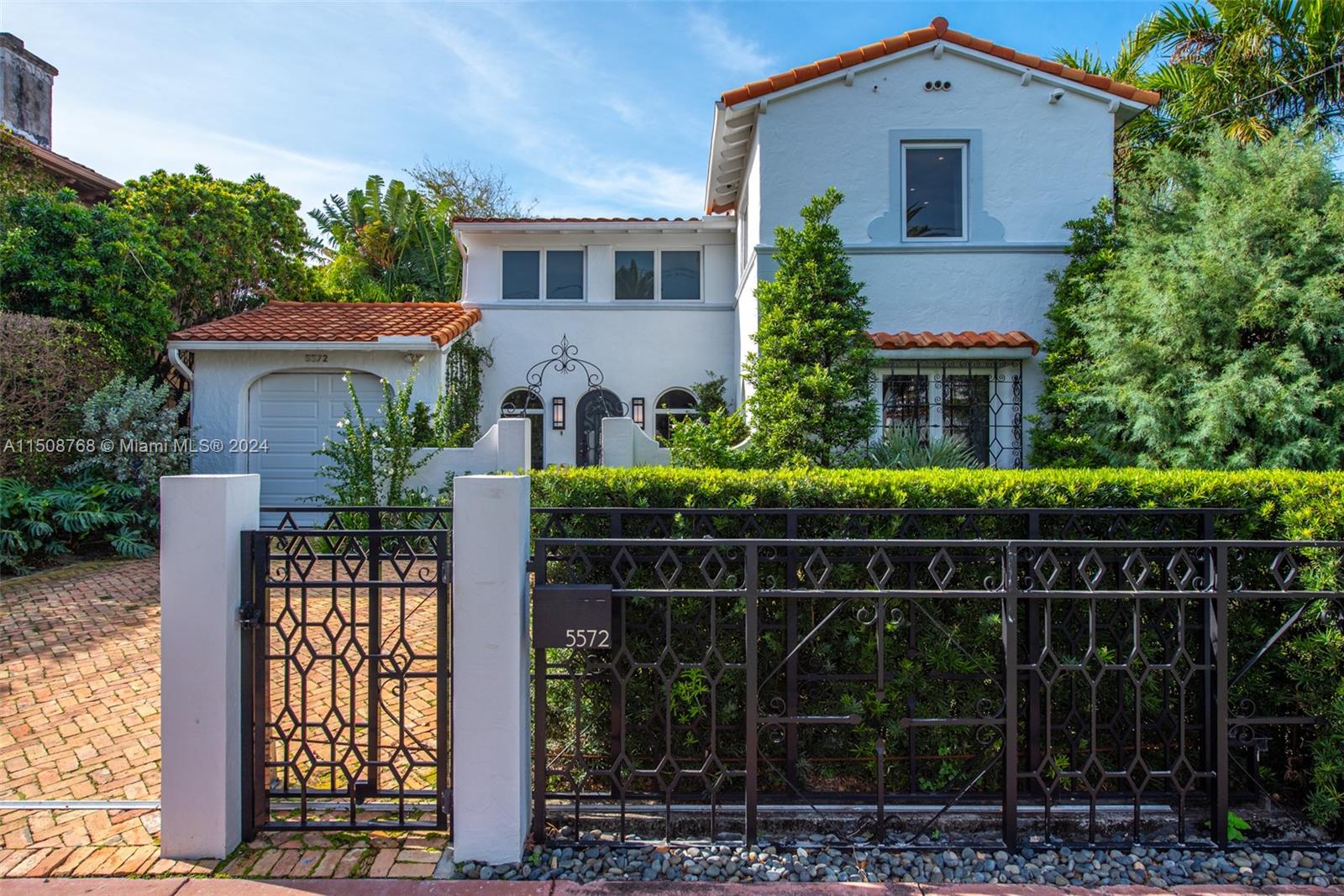 5572 Pine Tree Dr, Miami Beach, FL, 33140 United States, 5 Bedrooms Bedrooms, ,3 BathroomsBathrooms,Residential,For Sale,Pine Tree Dr,A11508768