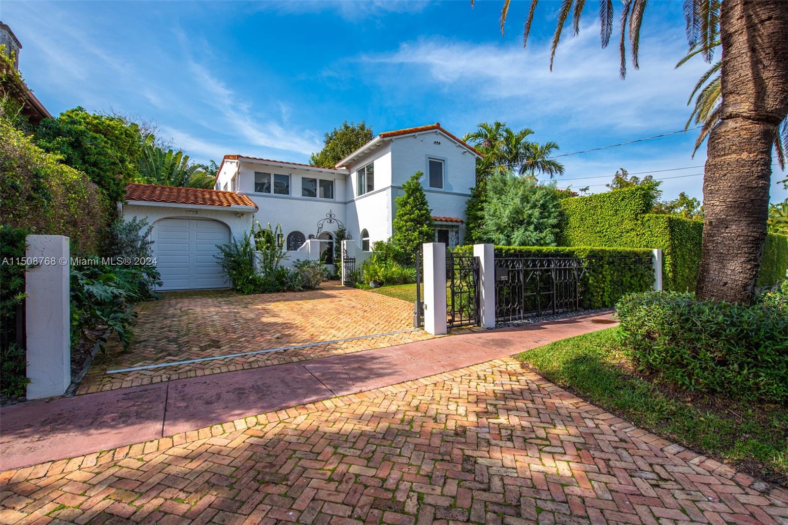 5572 Pine Tree Dr, Miami Beach, FL, 33140 United States, 5 Bedrooms Bedrooms, ,3 BathroomsBathrooms,Residential,For Sale,Pine Tree Dr,A11508768