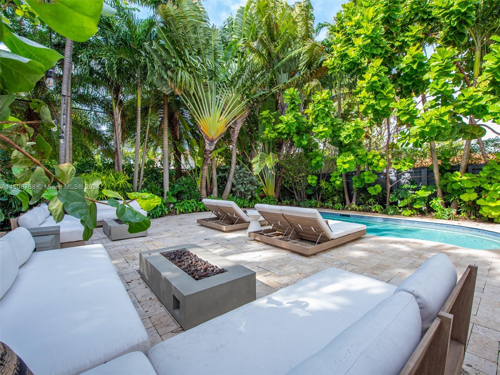 5572 Pine Tree Dr, Miami Beach, FL, 33140 United States, 5 Bedrooms Bedrooms, ,3 BathroomsBathrooms,Residential,For Sale,Pine Tree Dr,A11508768