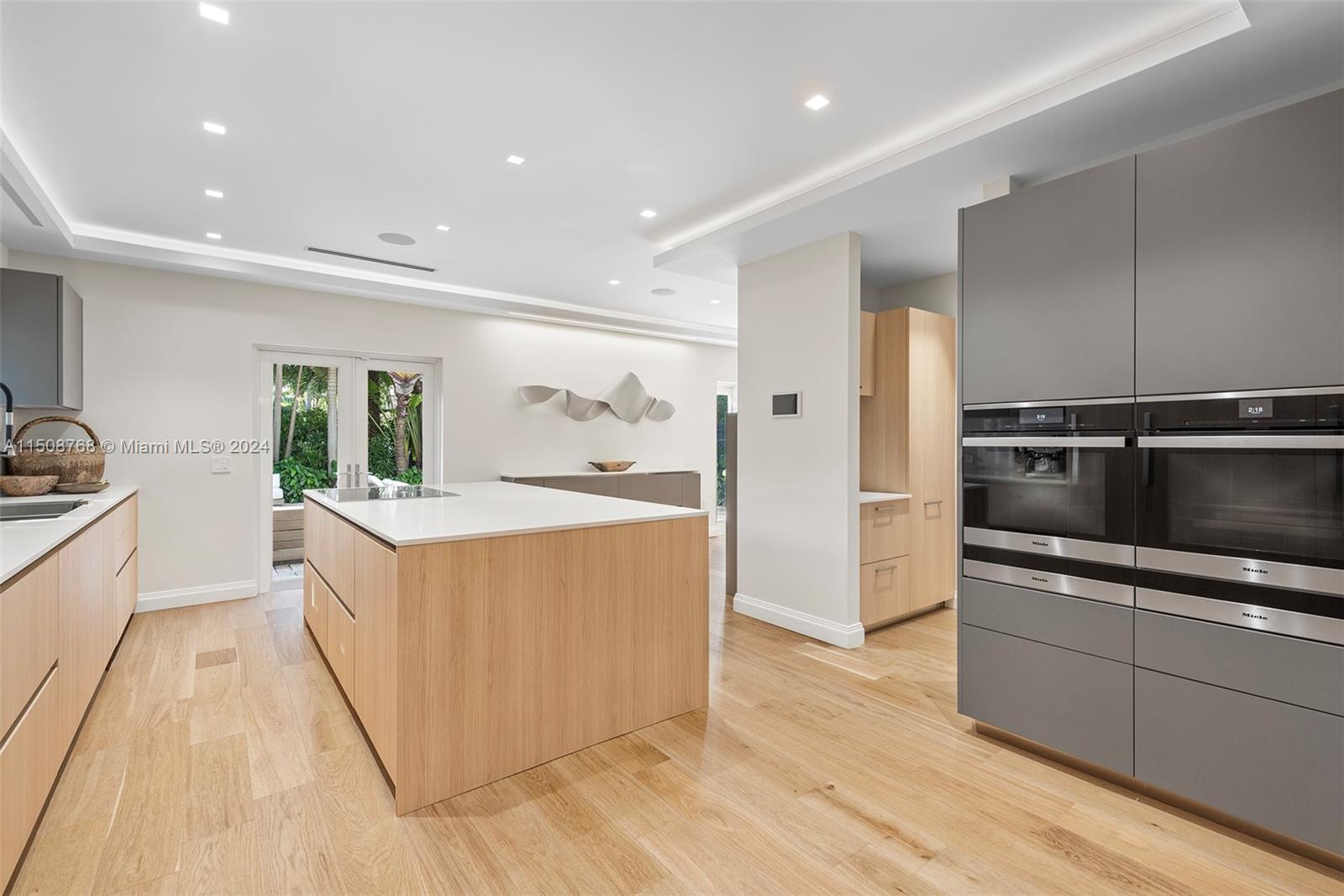 5572 Pine Tree Dr, Miami Beach, FL, 33140 United States, 5 Bedrooms Bedrooms, ,3 BathroomsBathrooms,Residential,For Sale,Pine Tree Dr,A11508768