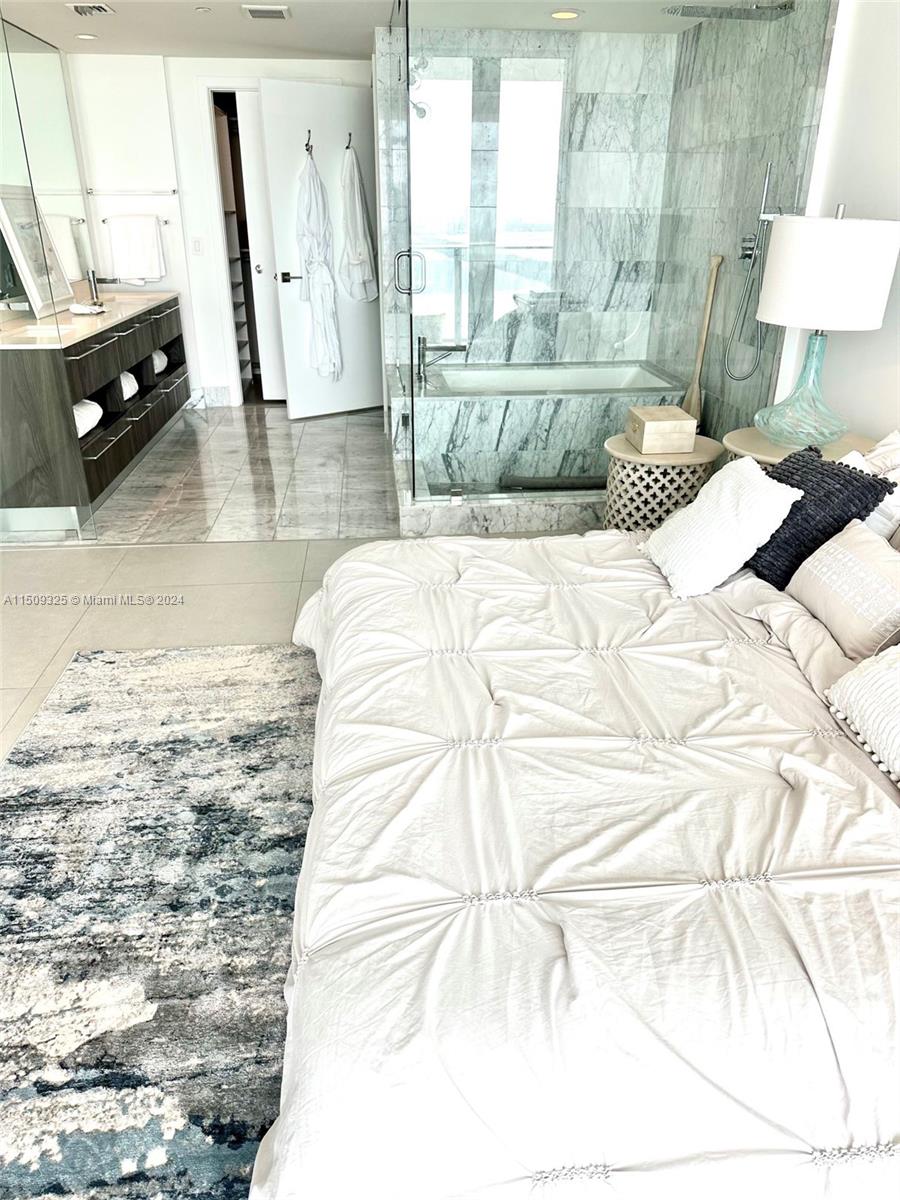 3131 NE 7th Ave 3401, Miami, Florida 33137, 3 Bedrooms Bedrooms, ,3 BathroomsBathrooms,Residential,For Sale,3131 NE 7th Ave 3401,A11509325