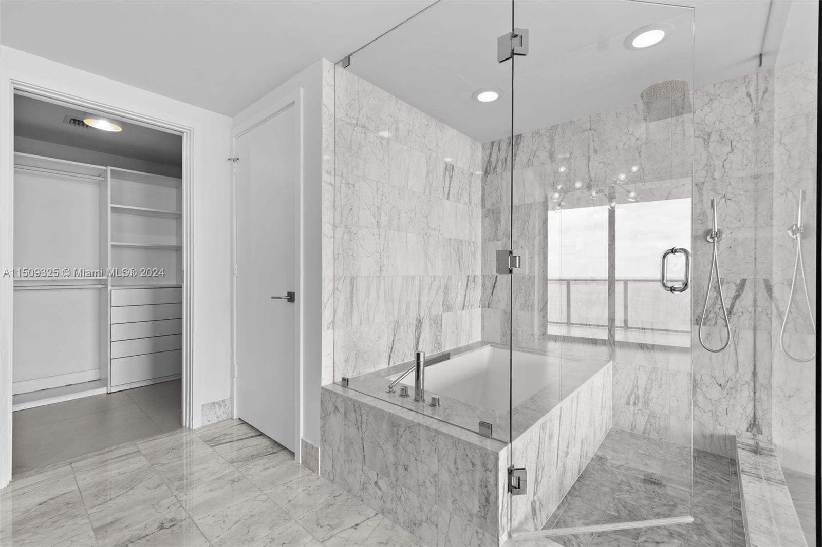 3131 NE 7th Ave 3401, Miami, Florida 33137, 3 Bedrooms Bedrooms, ,3 BathroomsBathrooms,Residential,For Sale,3131 NE 7th Ave 3401,A11509325