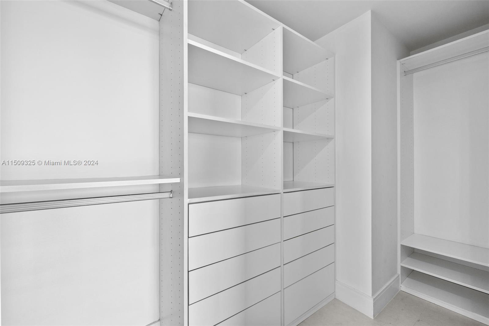 3131 NE 7th Ave 3401, Miami, Florida 33137, 3 Bedrooms Bedrooms, ,3 BathroomsBathrooms,Residential,For Sale,3131 NE 7th Ave 3401,A11509325