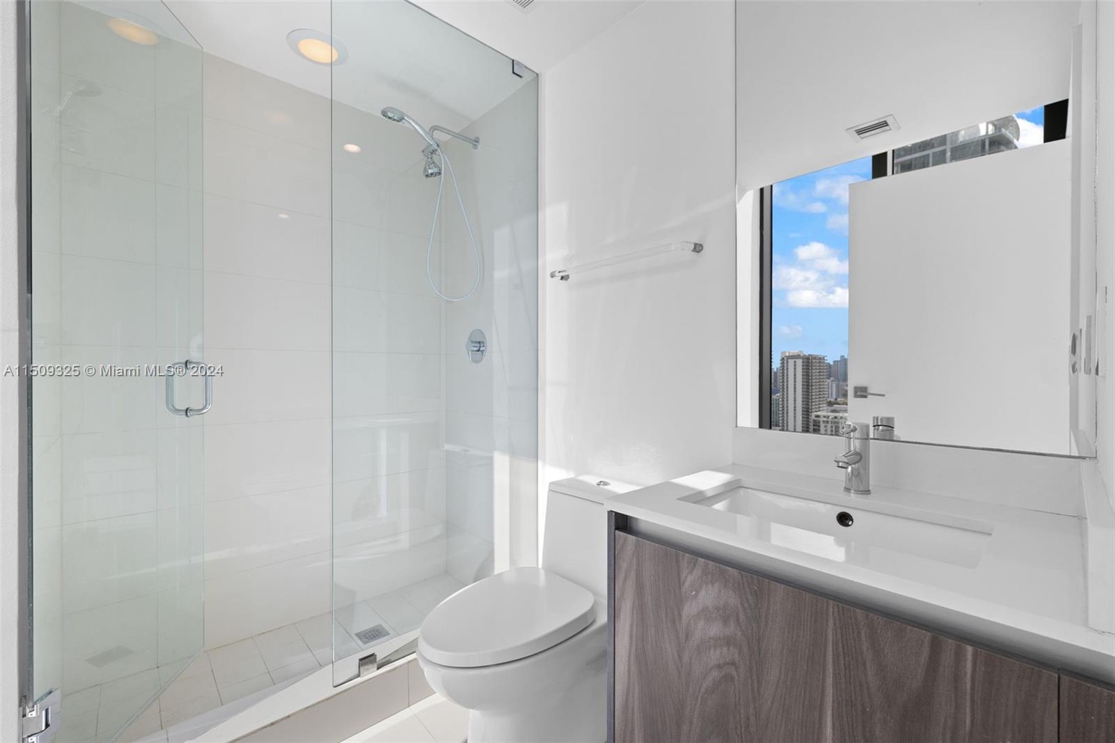 3131 NE 7th Ave 3401, Miami, Florida 33137, 3 Bedrooms Bedrooms, ,3 BathroomsBathrooms,Residential,For Sale,3131 NE 7th Ave 3401,A11509325