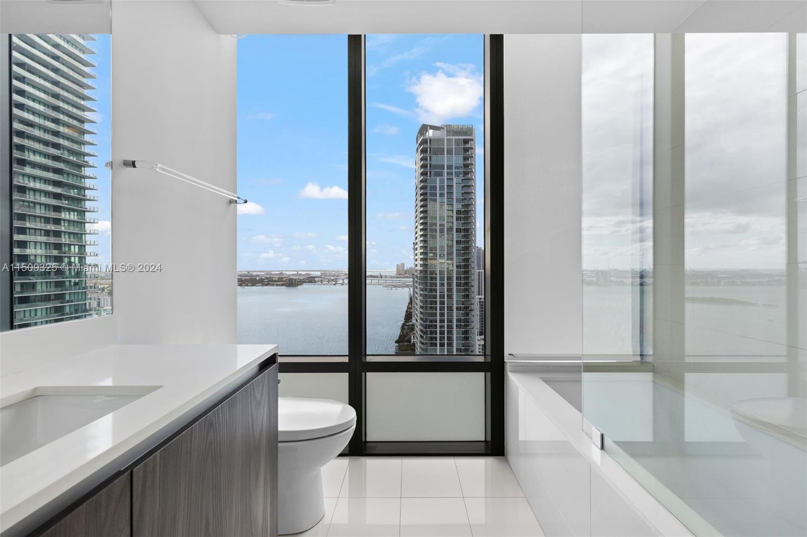 3131 NE 7th Ave 3401, Miami, Florida 33137, 3 Bedrooms Bedrooms, ,3 BathroomsBathrooms,Residential,For Sale,3131 NE 7th Ave 3401,A11509325