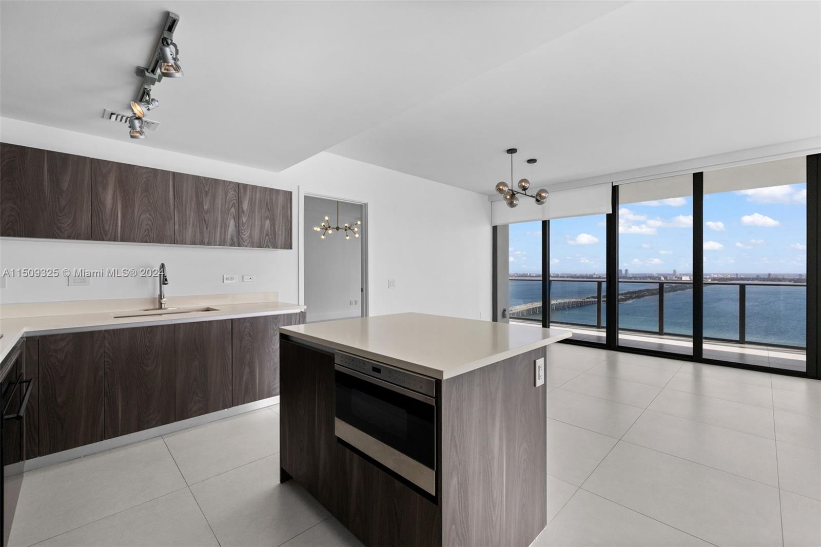 3131 NE 7th Ave 3401, Miami, Florida 33137, 3 Bedrooms Bedrooms, ,3 BathroomsBathrooms,Residential,For Sale,3131 NE 7th Ave 3401,A11509325