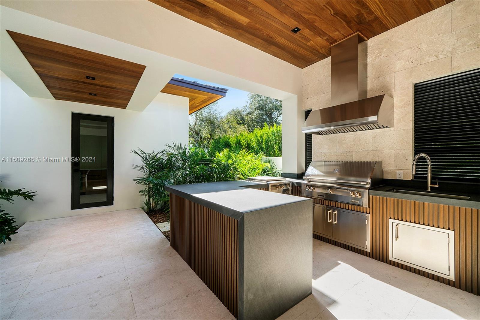 5996 102nd St, Pinecrest, FL, 33156 United States, 8 Bedrooms Bedrooms, ,9 BathroomsBathrooms,Residential,For Sale,102nd St,A11509266