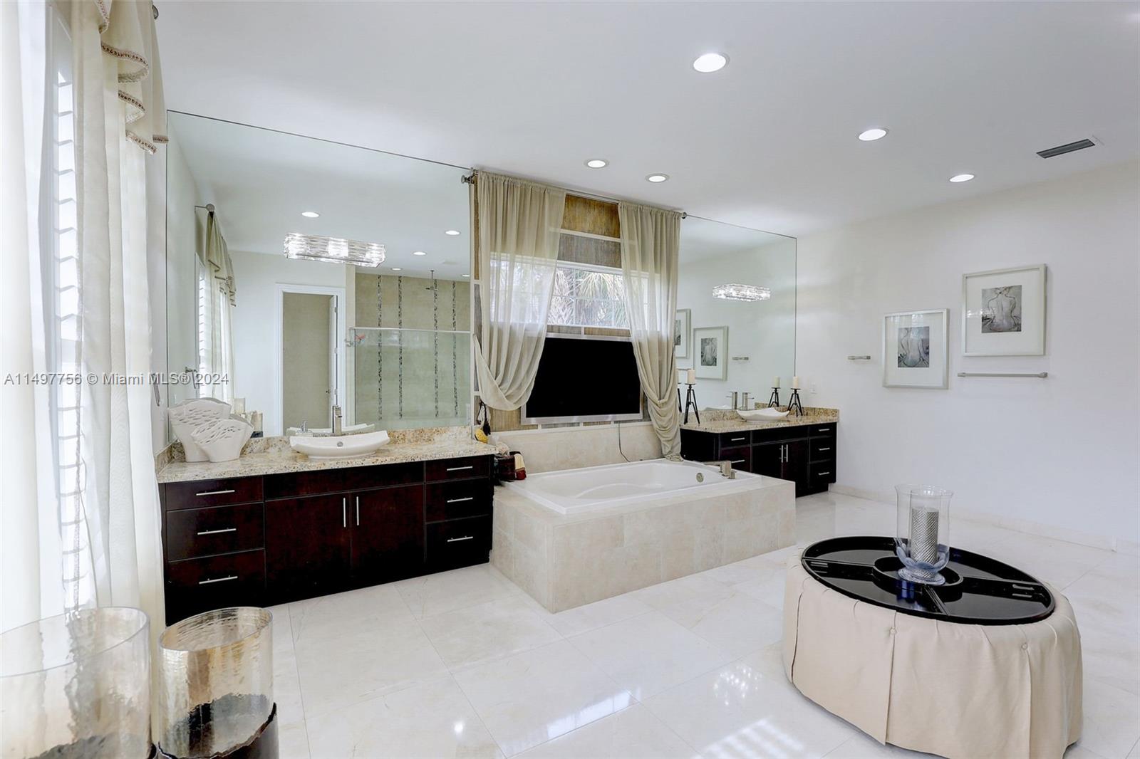 5669 S Sterling Ranch Dr, Davie, Florida 33314, 4 Bedrooms Bedrooms, 9 Rooms Rooms,4 BathroomsBathrooms,Residential,For Sale,5669 S Sterling Ranch Dr,A11497756