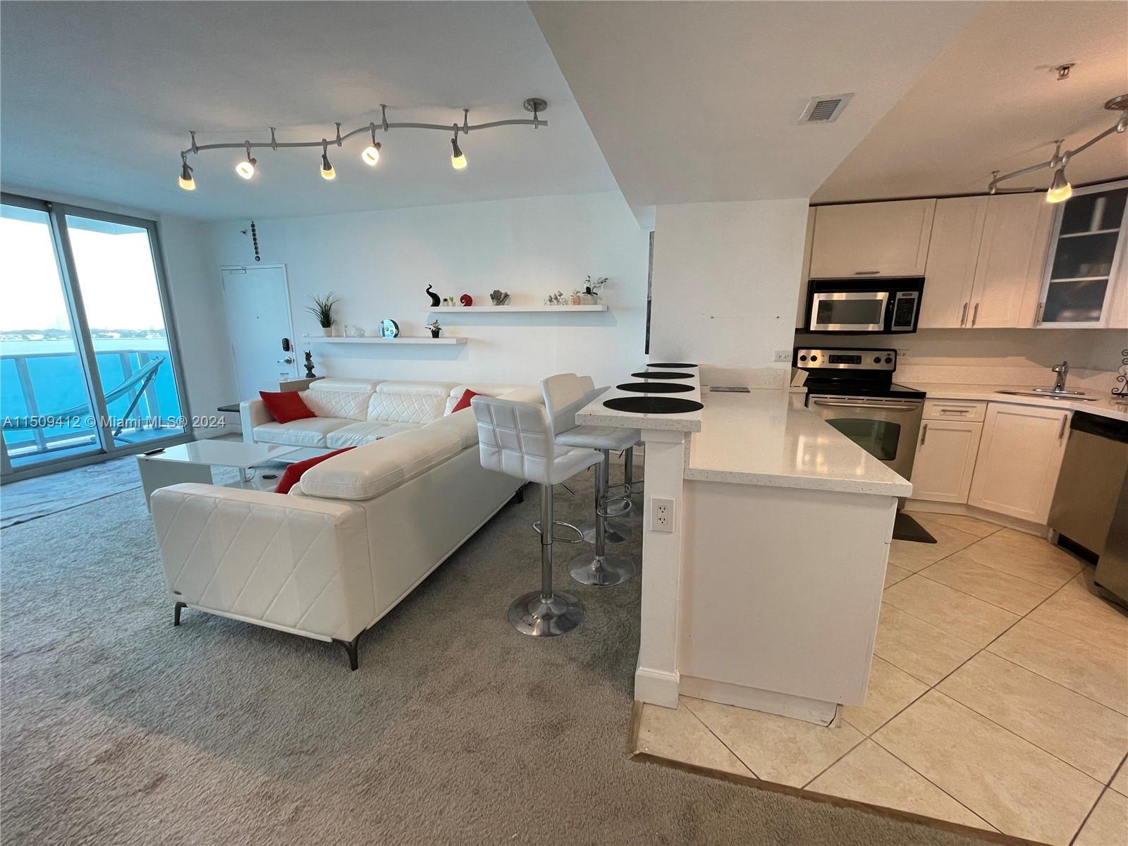 7501 E Treasure Dr 9EF, North Bay Village, Florida 33141, 3 Bedrooms Bedrooms, ,2 BathroomsBathrooms,Residentiallease,For Rent,7501 E Treasure Dr 9EF,A11509412