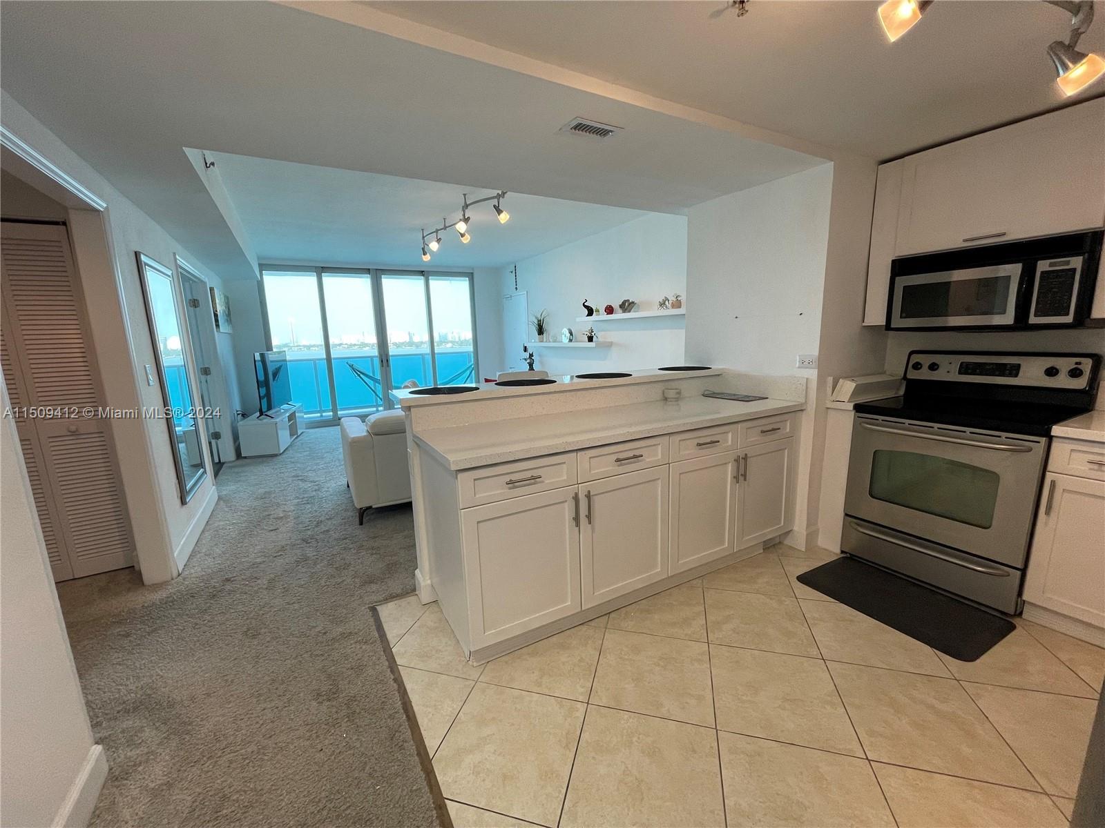 7501 E Treasure Dr 9EF, North Bay Village, Florida 33141, 3 Bedrooms Bedrooms, ,2 BathroomsBathrooms,Residentiallease,For Rent,7501 E Treasure Dr 9EF,A11509412