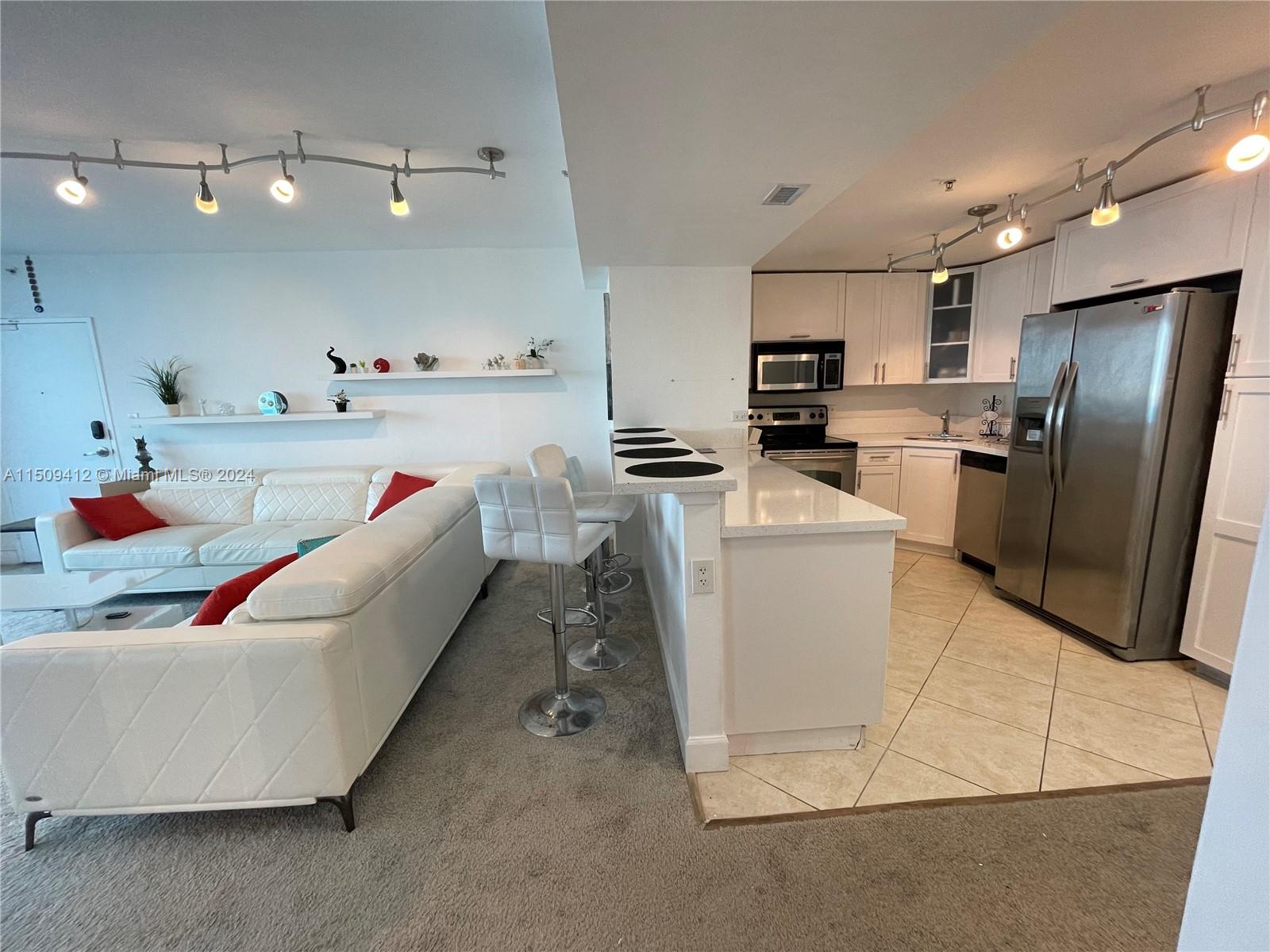 7501 E Treasure Dr 9EF, North Bay Village, Florida 33141, 3 Bedrooms Bedrooms, ,2 BathroomsBathrooms,Residentiallease,For Rent,7501 E Treasure Dr 9EF,A11509412