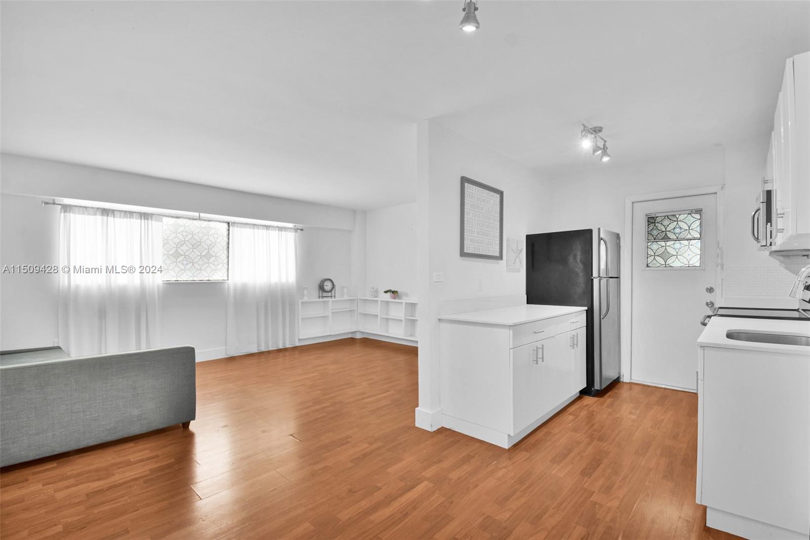 1620 West Ave 306, Miami Beach, Florida 33139, 1 Bedroom Bedrooms, ,1 BathroomBathrooms,Residential,For Sale,1620 West Ave 306,A11509428