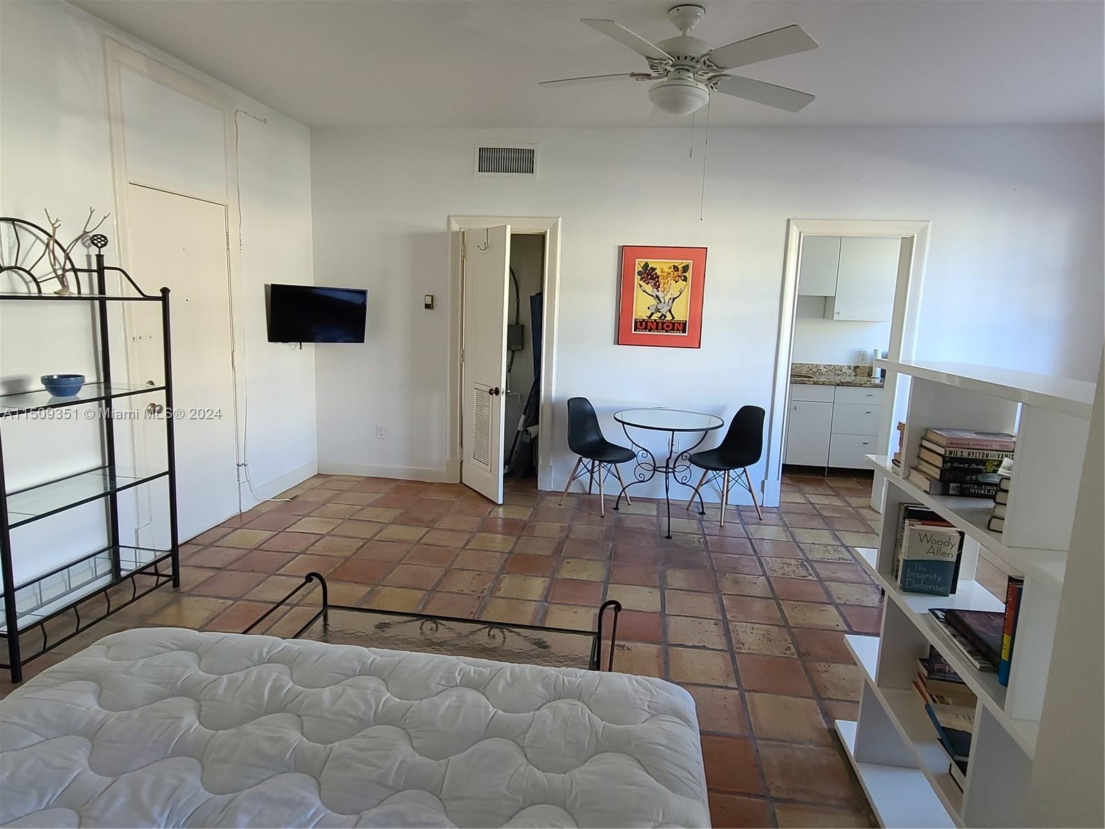 900 16th St 109, Miami Beach, Florida 33139, ,1 BathroomBathrooms,Residentiallease,For Rent,900 16th St 109,A11509351