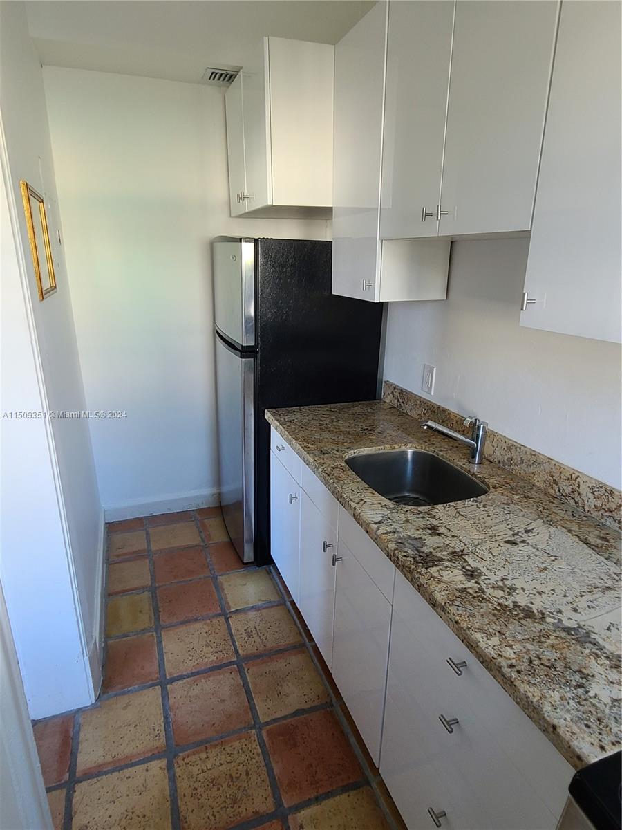 900 16th St 109, Miami Beach, Florida 33139, ,1 BathroomBathrooms,Residentiallease,For Rent,900 16th St 109,A11509351